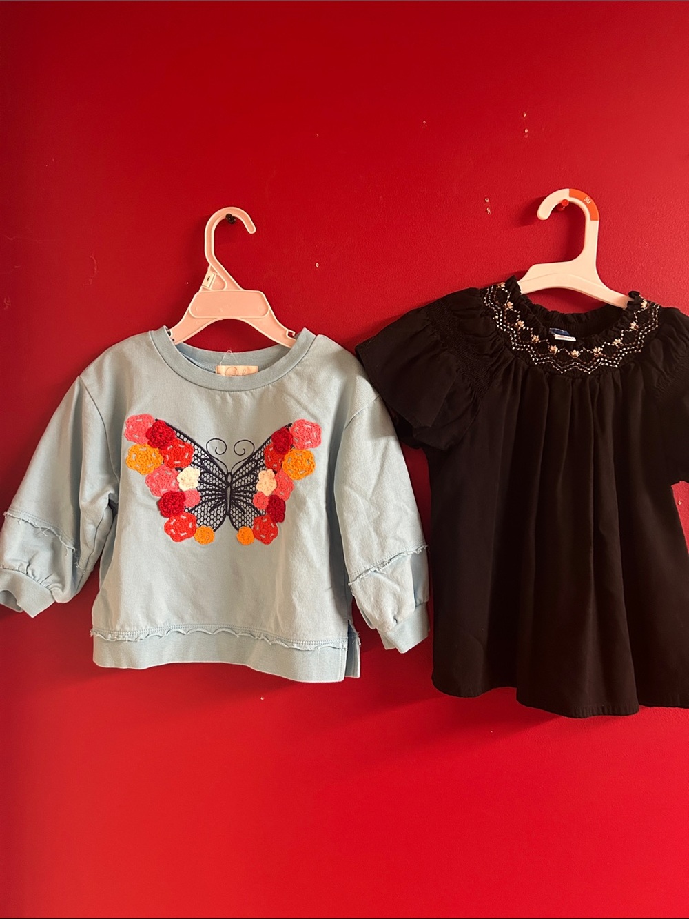 Old Navy black top & Light Blue Butterfly Applique Sweatshirt size 4-5